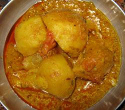 Spicy potato curry